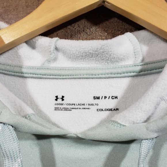 Under Armour cold gear NWT chenille logo front pullover woman's size small - Picture 6 of 8